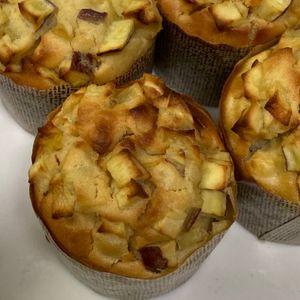 1203815の作ってみた!投稿(甘煮はレンジで♪混ぜて焼くだけ【米粉りんごおさつマフィン】)