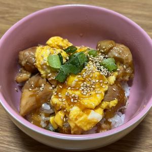 しぃちゃんの作ってみた!投稿(【感動的にうまい‼︎丼にも♪】鶏肉のてりたま♡)