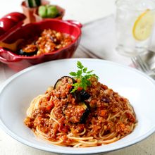 スパイス1つで簡単!【スパイシーミートソースパスタ】