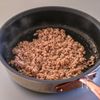 【にんじんと春雨のそぼろ炒め】夫絶賛のチャプチェ風おかず！の工程1