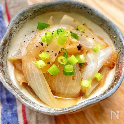 レンジで1発!新玉ねぎのおかかバター