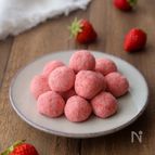 さくほろ♪いちごの米粉スノーボール