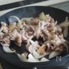 ご飯がすすむ！【豚こまのトンテキ風】の工程2
