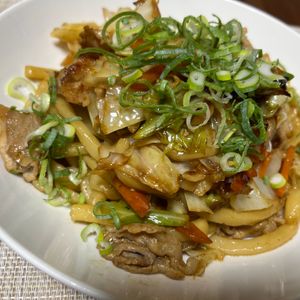 ぽちゃこの作ってみた!投稿(豚肉とキャベツのおかかバター醤油うどん【#残り野菜】)