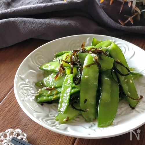 レンジで簡単☆絹さやの塩昆布ナムル。