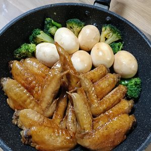アミュの作ってみた!投稿(【ほろほろ絶品♪手羽元のほったらかし煮】男子爆食♡︎)