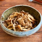 ごはんがすすむ♪【3種きのことちくわの甘辛きんぴら】