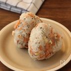 【洋風おにぎり】鮭バジルチーズ