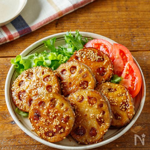 【れんこんのはさみ焼き！】ごはん進む胡麻だく甘辛味♪