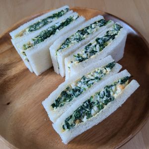 みょんともの作ってみた!投稿(【ほうれん草と茹で卵のこくうまサンド】栄養抜群！朝食にも！)