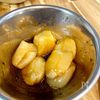 【１０分でおつまみ】漬けホタテとアボカドのとろ～り卵黄乗せの工程1