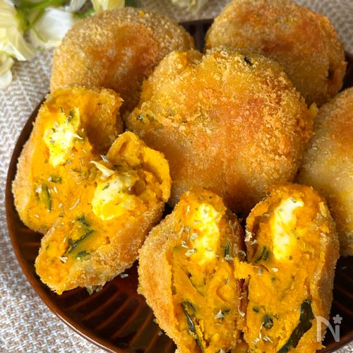 衣がサックサク♪ほっくりかぼちゃのチーズコロッケ