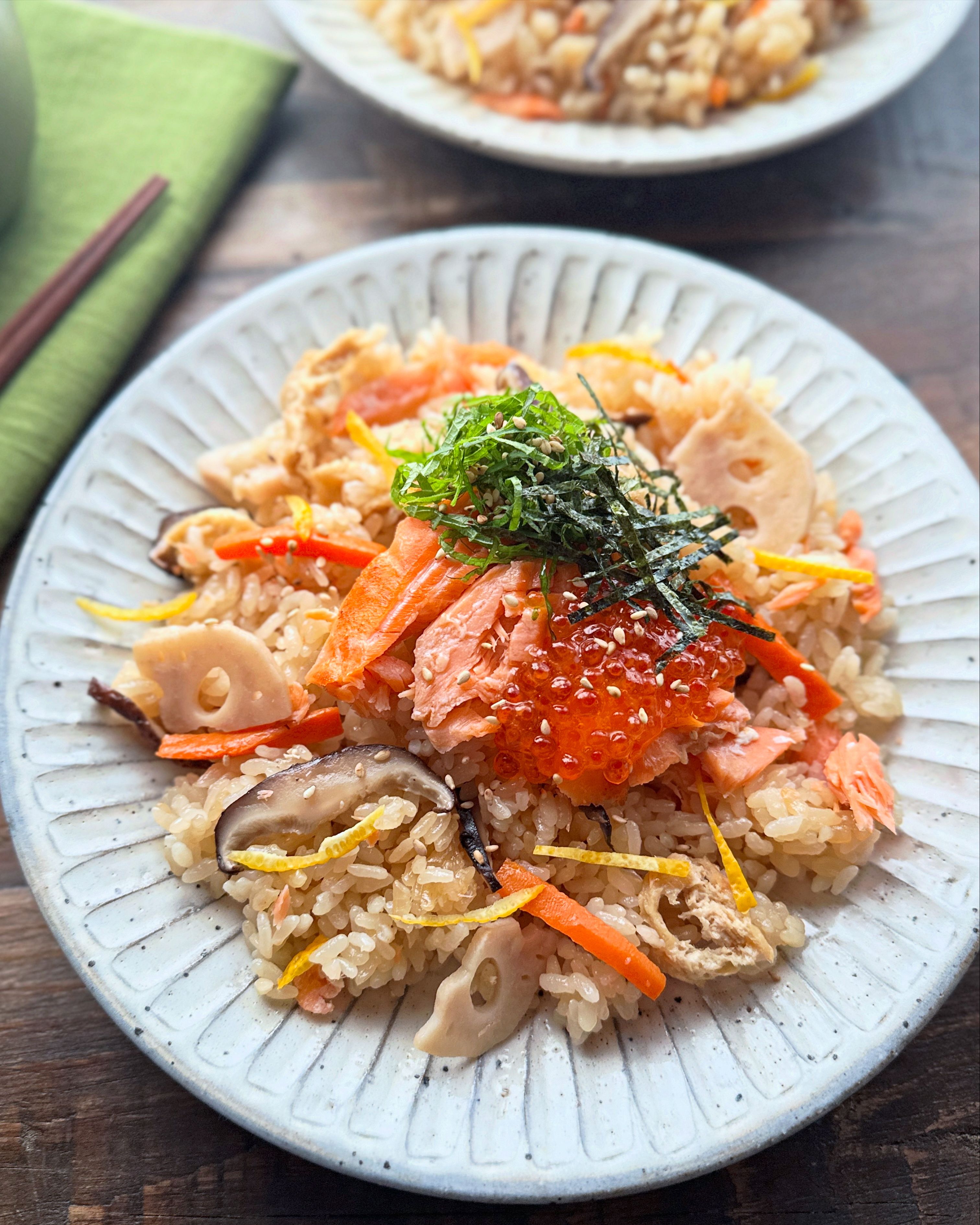 炊き込み焼き鮭ちらし】炊飯器で作るお手軽絶品ちらし寿司！ | レシピ