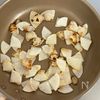 食材2つ！【厚揚げと焼き大根の甘辛生姜炒め】箸が止まらん♡の工程2