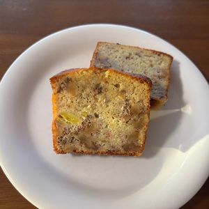こむぎの作ってみた!投稿(温冷どちらもおいしい♪【完熟バナナケーキ】バナナの消費にも)