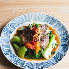 誰もが好きな組み合わせ。牛肉と青梗菜の炒め物。