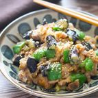 【豚こまとなすのにんにく甘辛味噌炒め】しっかり味でご飯が進む
