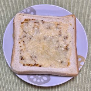 キャピタンの作ってみた!投稿(【スパイシーチーズトースト】とろ〜りチーズと弾けるマスタード)