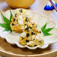 ごろごろ卵がおいしい♪のりたまおにぎり