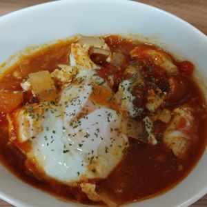 ゆの作ってみた!投稿(【チキンと半熟たまごのトマト煮】虜になるおいしさ…♡)