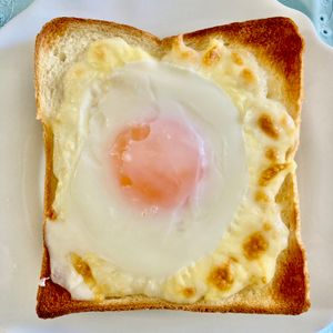 Kの作ってみた!投稿(休日の朝食に！トースターで簡単！チーズのせラピュタパン)