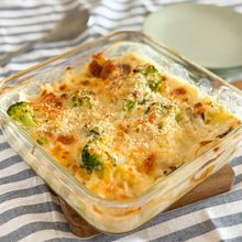 レンジとオーブンで仕上げる鶏肉のマカロニグラタン