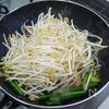 海老と豚肉の玉子もやし炒めの工程4