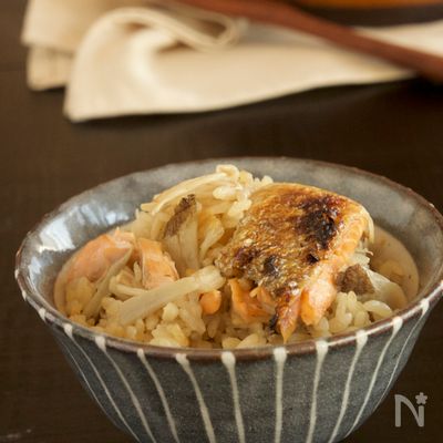鮭とごぼうの炊き込みご飯