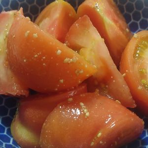 オレンジの作ってみた!投稿(◆トマトのすりごまナムル◆1分で完成！)
