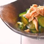 鶏ささみときゅうりの鰹節和え