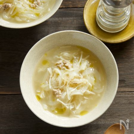 甘みがじんわり 新玉ねぎと豚肉のスープ 新玉ねぎ大量消費 By 増田陽子 レシピサイト Nadia ナディア プロの料理家のおいしいレシピ