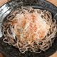ぱぱっと完成！新玉ねぎとかつおぶしの和えそば
