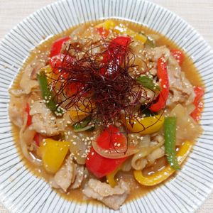 よっこの作ってみた!投稿(秒で惚れ込む♡定食屋さんの生姜焼き)
