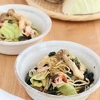 豆腐干とキャベツの中華風ごまポン和え