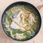 保存食品で作れる！サバ缶と切り干し大根のみそ汁