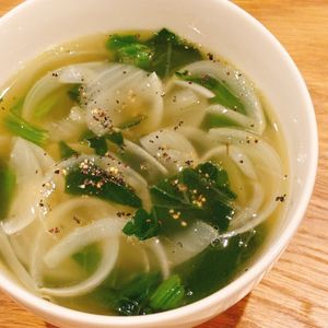 ミルクの作ってみた!投稿(シンプルで美味しい！『ほうれん草と玉ねぎのコンソメスープ』)