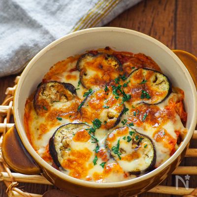 たんぱく質たっぷり♪ツナとなすのトマトソースグラタン