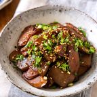 こんにゃくとごぼうのどて煮風炒め