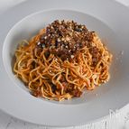 ダイエット中でもOK！豆腐干のレンジミートソースがけ