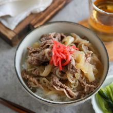 〈シャトルシェフ〉しらたきでカサ増し！吉野家風牛丼