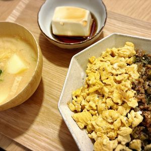 ryocoの作ってみた!投稿(【甘辛そぼろの三色丼】10分で即完成♡ごはんとの相性抜群!)