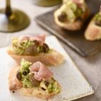 作り置きで　きのこのエスカルゴバター風カナッペ