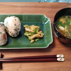 ゆの作ってみた!投稿(【梅塩昆布おにぎり】無限に食べられる！激うま！食べ過ぎ注意w)