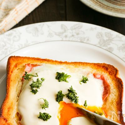 卵黄とろーり♪休日ブランチ♡絶品エッグベネディクト風トースト