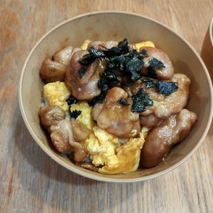 メガネの作ってみた!投稿(【胃袋掴む！】鶏とふわとろ卵の照りたま丼)