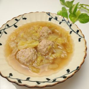 とのちゃまの作ってみた!投稿(イチ押しの食べるスープ！『鶏団子と白菜のおかずスープ』)