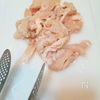 鶏むね肉で節約・美味しい！小松菜と鶏の台湾風コク旨炒めの工程2