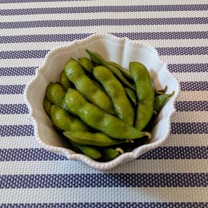 𝔂𝓾𝓶𝓲🍓の作ってみた!投稿(フライパン使用＊あと引く枝豆の茹で方＊昆布茶が決めて！)