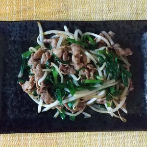 チョロリスの作ってみた!投稿(【スタミナ豚ニラもやし】ご飯が進む!10分スピードおかず♬)