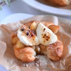焼きりんごとモッツァレラのクロワッサンサンド